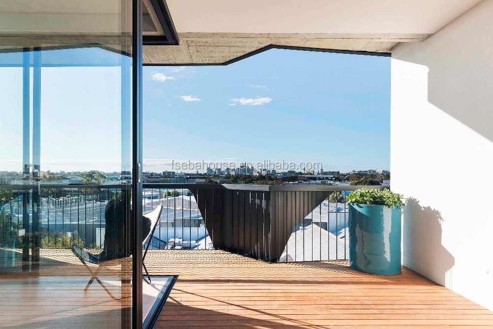 Corner sliding system