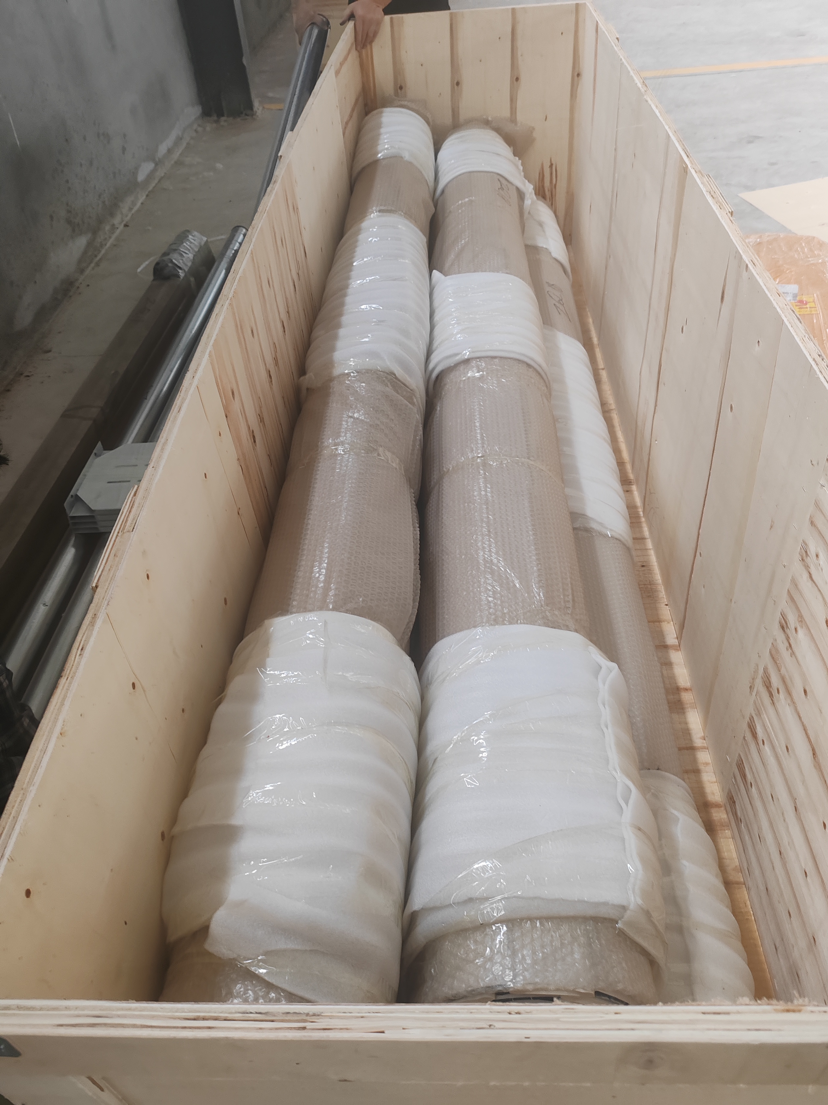 Delivery and shipping