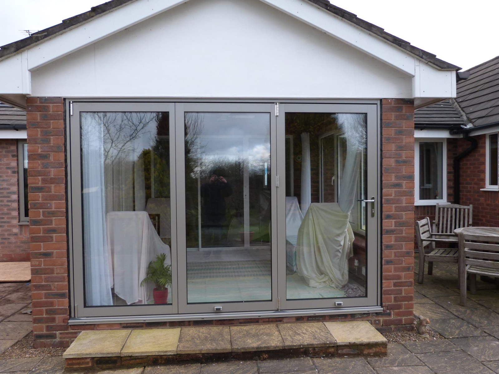Farmhouse Aluminum Alloy Farmhouse Decoration Foldable Low-E Glass Multi 5 Year Stainless Steel Bi-Fold Doors