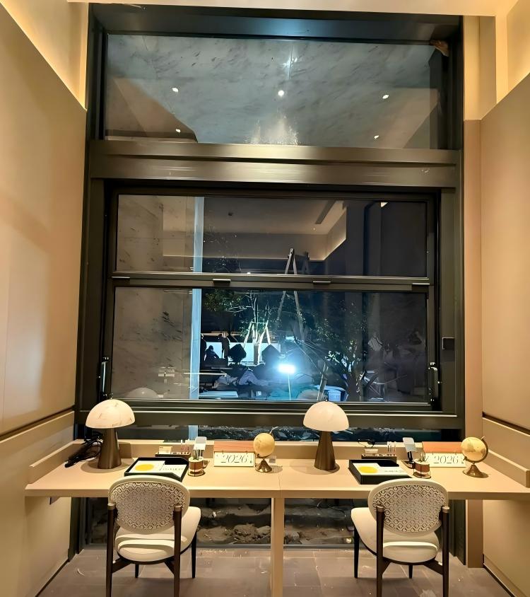 Custom Size Modern Thermal Break Aluminum Folding Window Double Glazed Glass Bifold Window for Restaurant Cafe Bar Counter