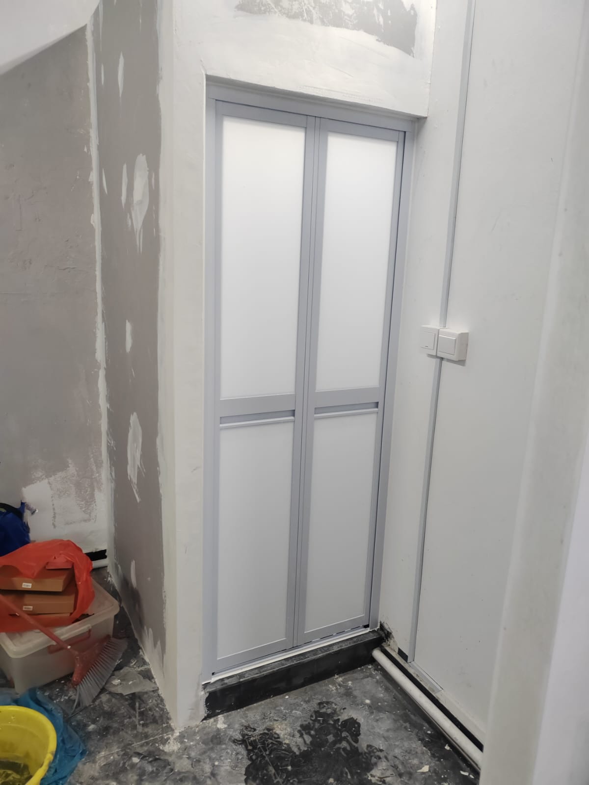 Farmhouse Aluminum Alloy Farmhouse Decoration Foldable Low-E Glass Multi 5 Year Stainless Steel Bi-Fold Doors