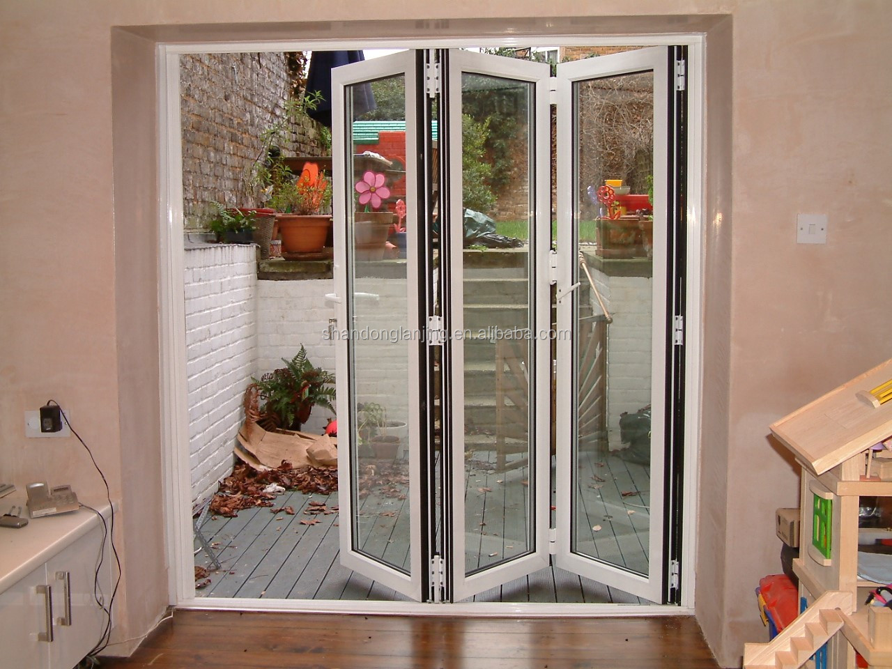 LG Vacuum Glass Tempered Insulated Glass for Modern Design Double Glazed Windows and Doors Aluminium Alloy Bi Folding for Hotels