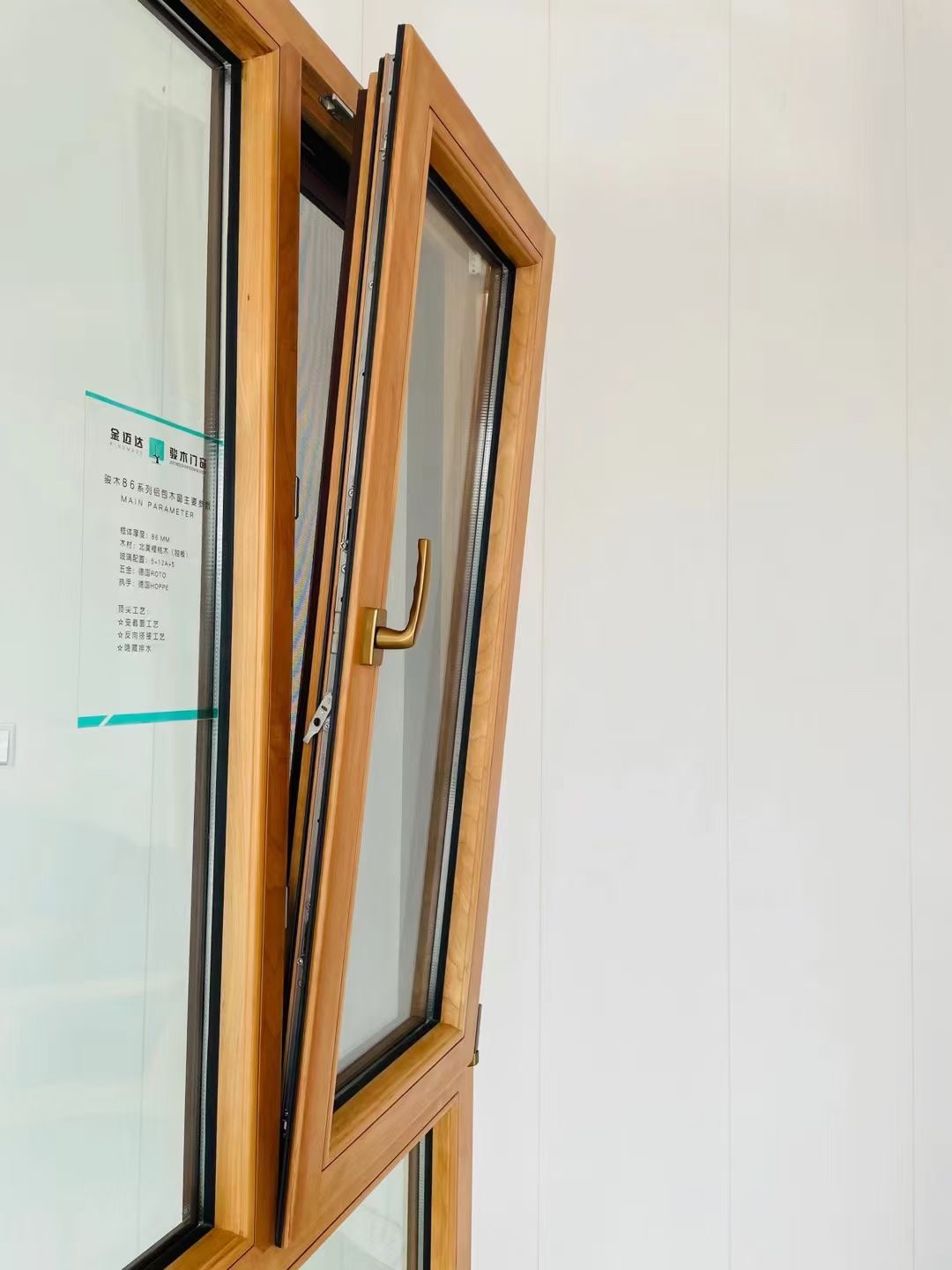 Lukliving High Quality Aluminum Clad Wood Window With Stainless Steel Gauze for House for Villa