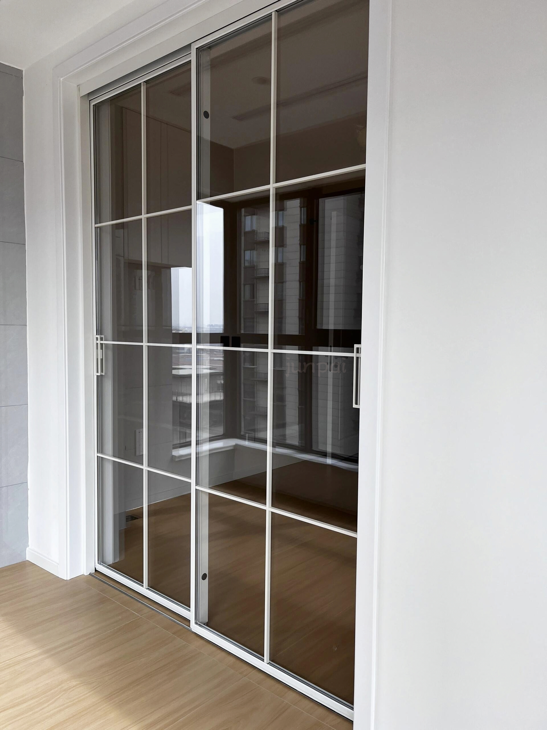 Factory Supply European Minimal Super Slim Aluminium Alloy Sliding Glass Door Double Glazing Tempered Glass Kitchen Villa