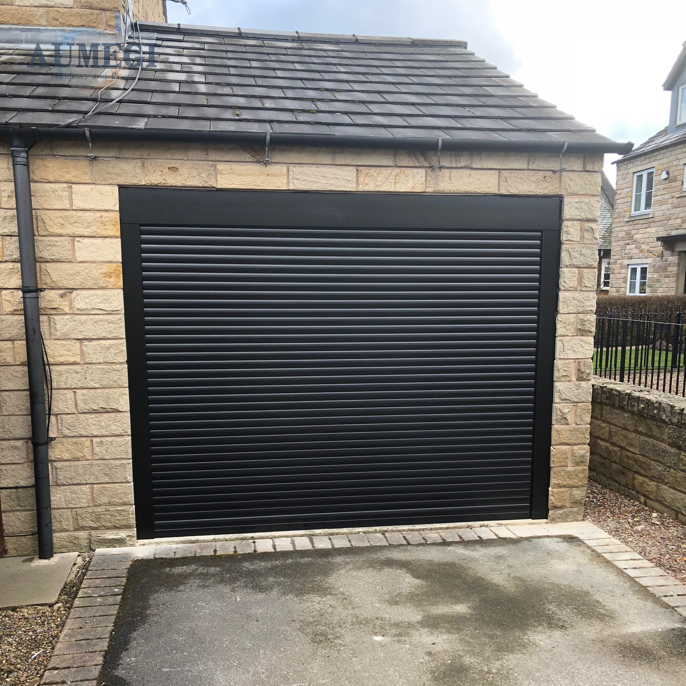 AUMEGI Soundproof Design Wholesale Garage Doors Insulated Slats UV-Resistant Paint Crystal Rolling Door