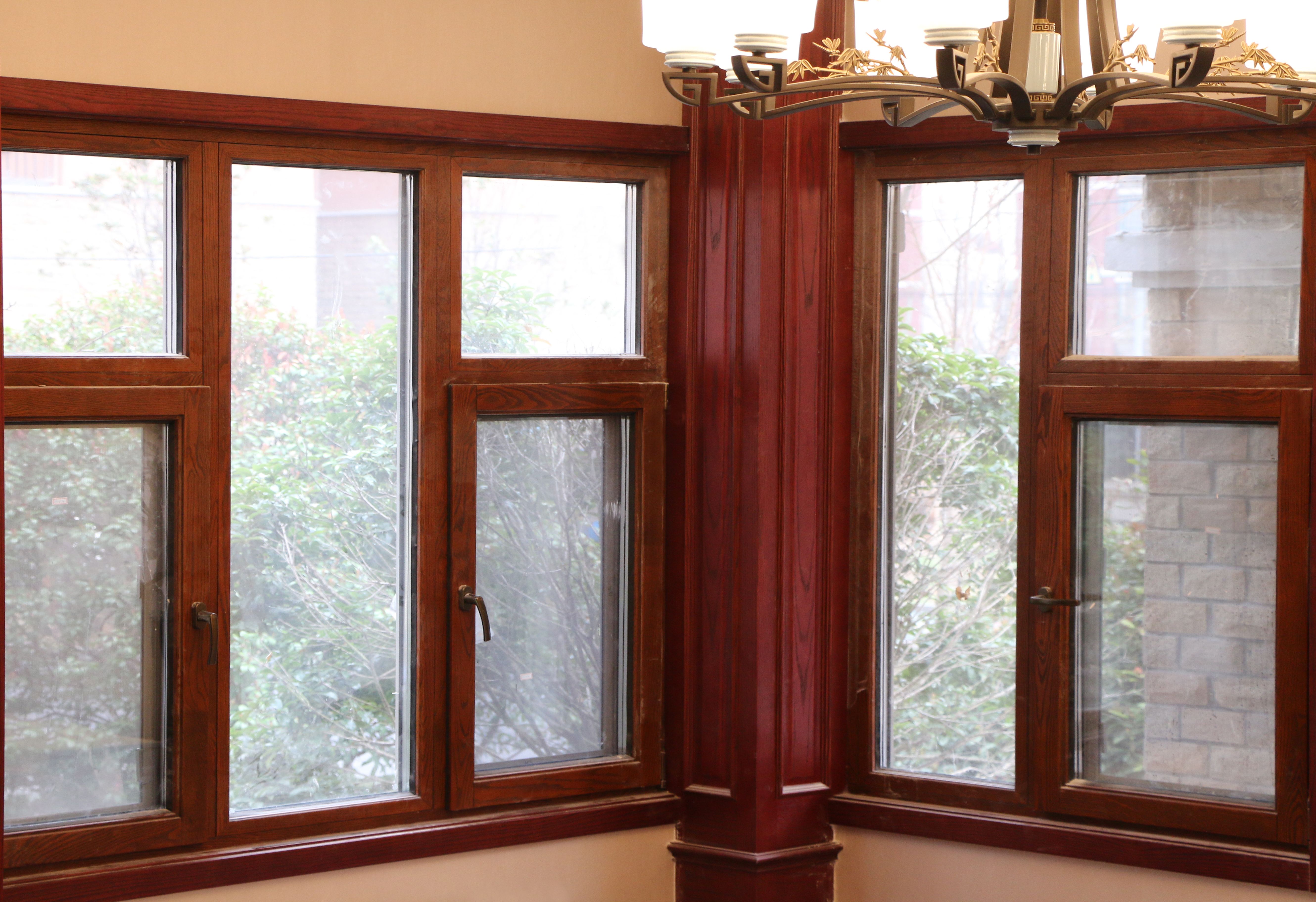 Aluminum-Clad Wood Window Showcase