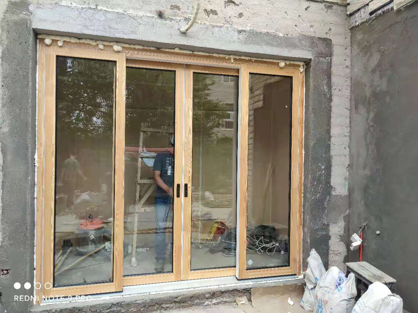 Luxury Villa Al-clad Wood Lift Sliding Doors Matte Satin Finish Precision Assembly Anti-deformation Clad Wood Patio Doors