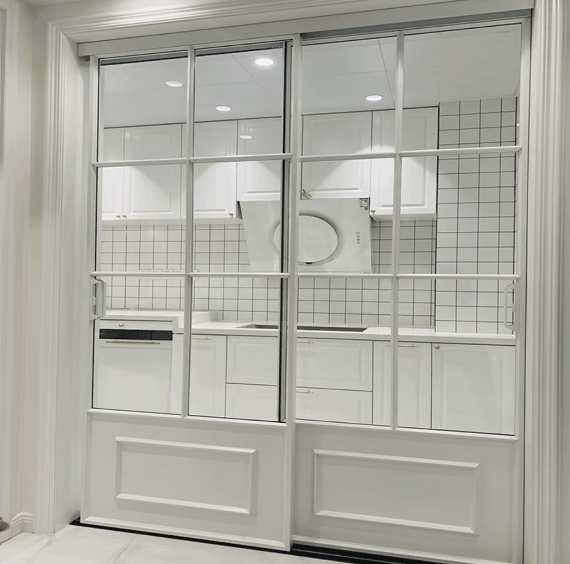 Modern French Design Glass Sliding Pocket Door With Aluminum Frame &amp; Hardware Kit Finished Surface for Mall Application